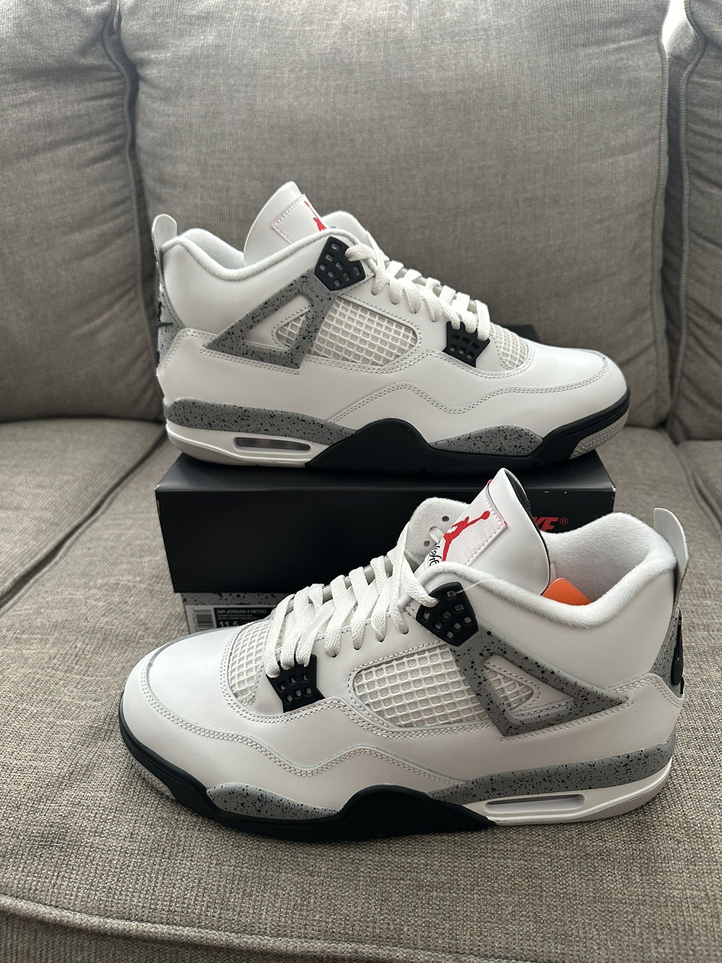 2025 NIKE AIR JORDAN IV RETRO 4 WHITE CEMENT SZ 11.5 DS