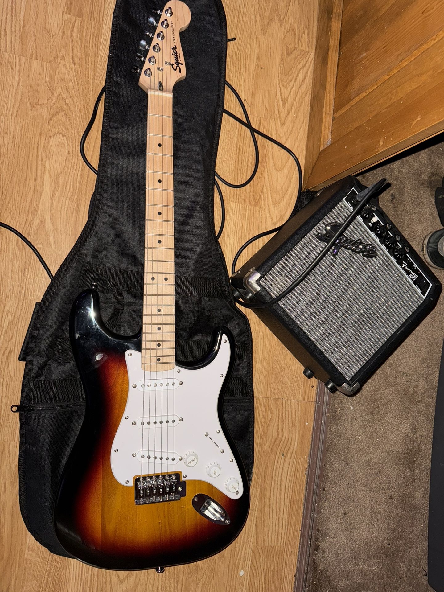 Fender Electric Guitar/Amp Combo