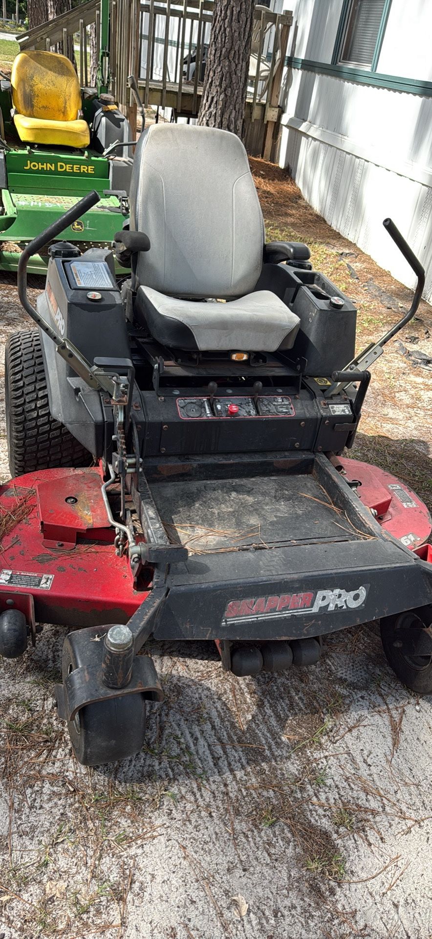 Zero Turn Mower, Snapper, 61”