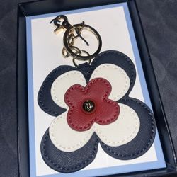Tommy Hilfiger Flower Keychain 