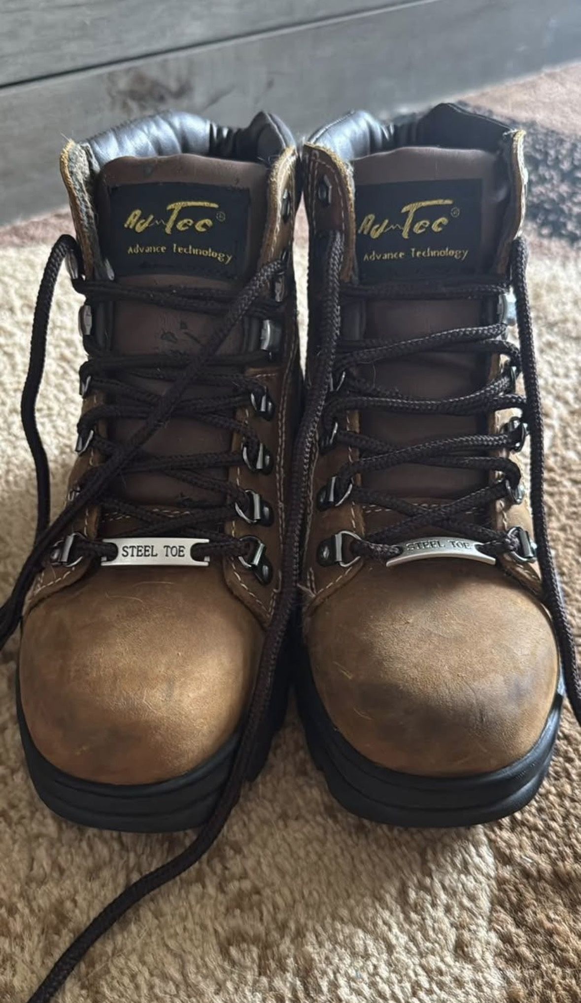 Womens steel toe work boots- size 7.5