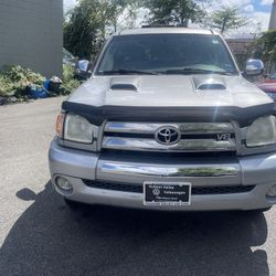 2004 Toyota Tundra 4 Doors Pickup Truck 