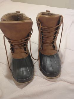 Torrid snow boots