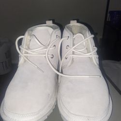 Men’s white uggs size 10
