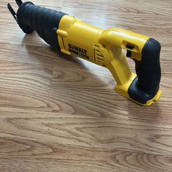 DeWALT DCS381 20V MAX Cordless Variable Speed Reciprocating Saw (Tool Only)