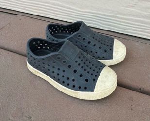 Toddler Size 7 Native Shoes