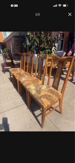 Beautiful solid with Mid Century Dinner Chairs
