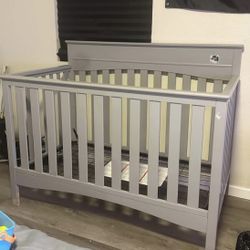 4 in 1 Convertible Crib