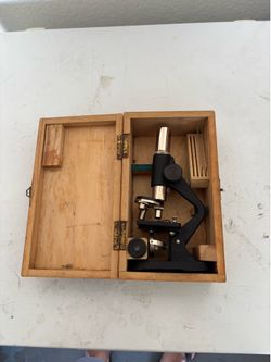 Microscope