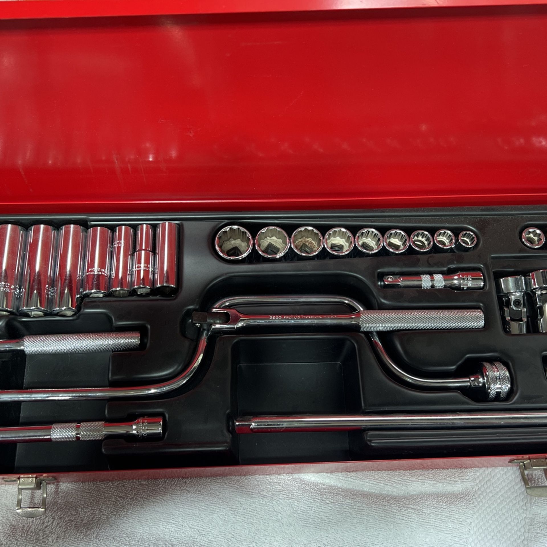 Proto 33 Pc Sae Socket Set