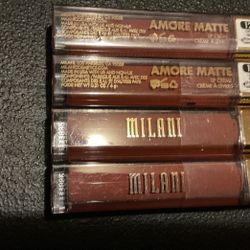 Lipgloss 💄 Buy One Get One Free