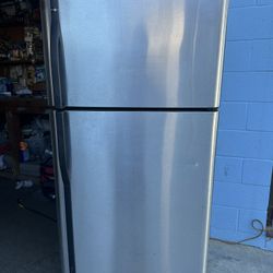 Refrigerator Kenmore  18 Cu.Ft. .
