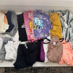 Selling Girls Size 6 Clothing 21 Pieces Good Condition