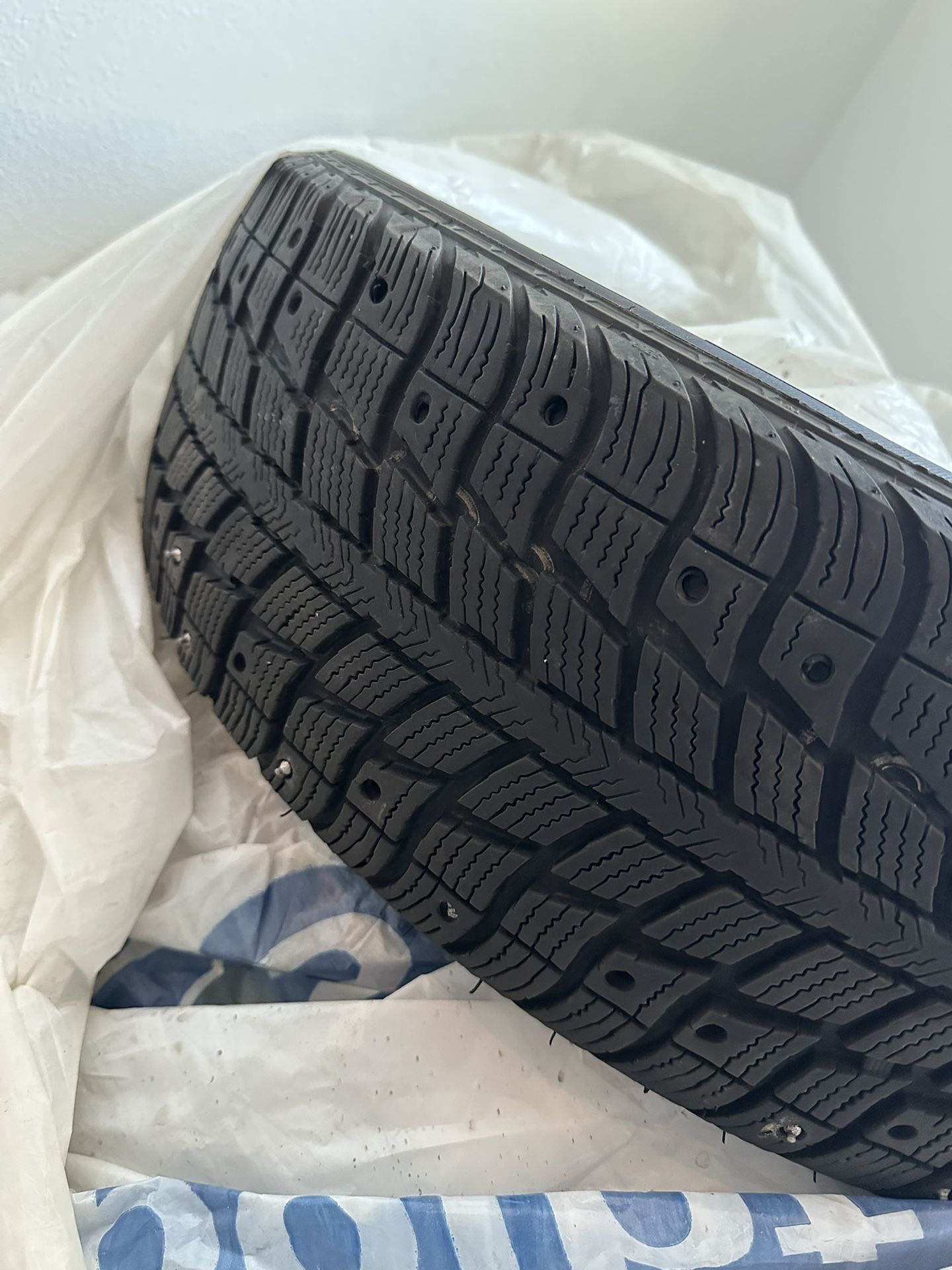 Four 195/65R15