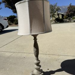 Vintage Table Lamp – Classic Home Decor