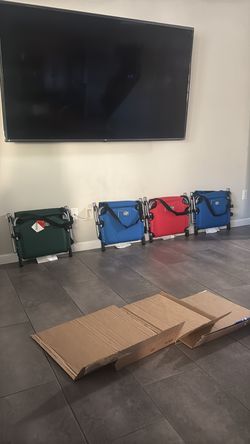 STADIUM/BLEACHER SEATS