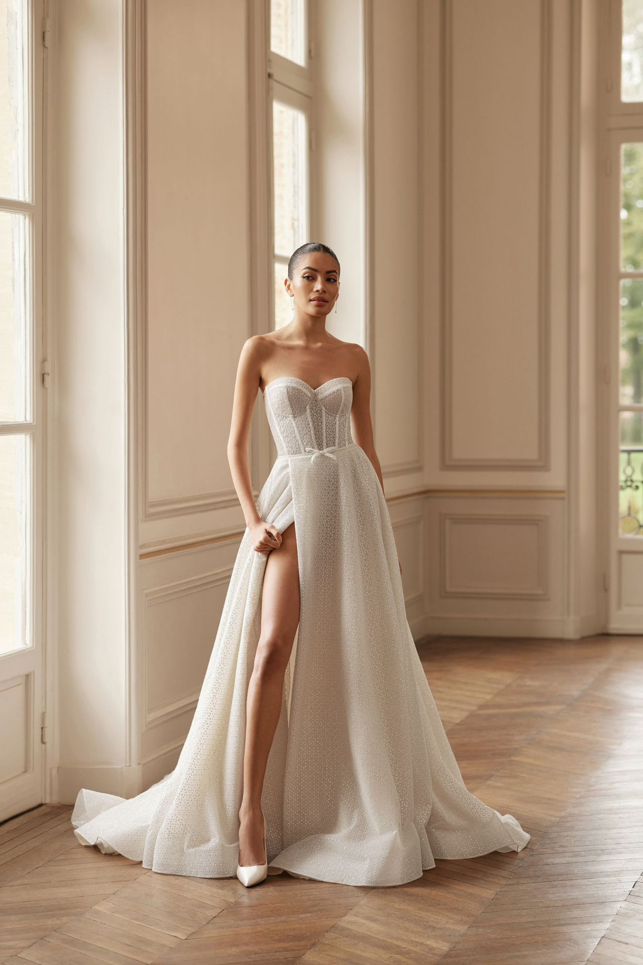 Brand New! Modern A-line Wedding Dress On sale!