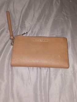 Micheal Kors Wallet/Clutch