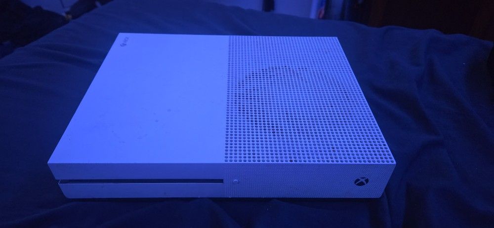 Xbox One S