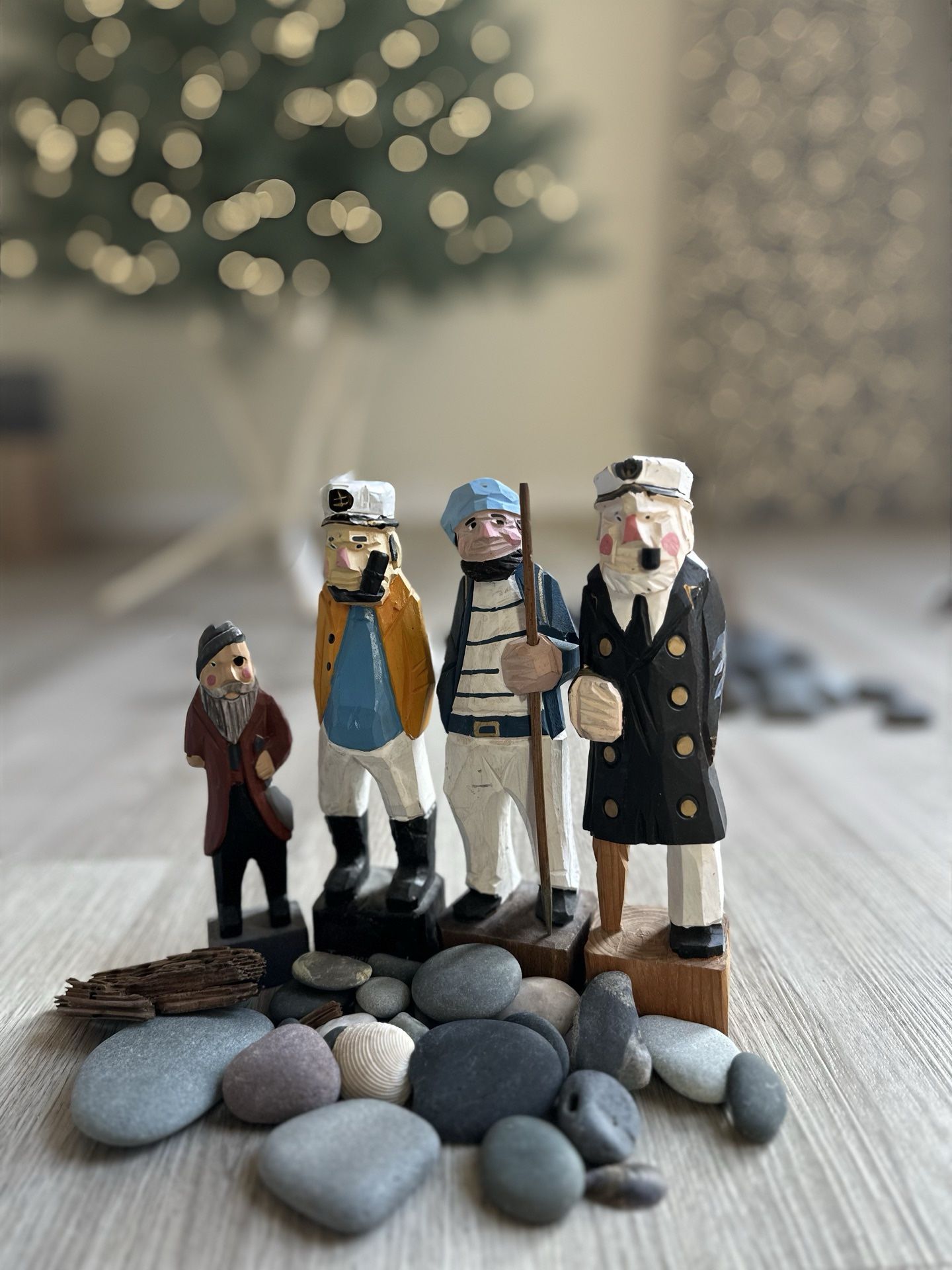 Vintage Nautical Hand carved Sailers And Boat Capt. Lot Of 4