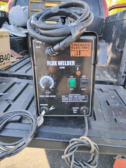 CHICAGO  ELECTRIC 125AMP WIRE FEED WELDER.