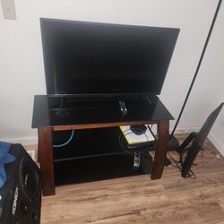 36 Inch Insignia TV With Entertainment Stand
