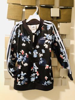 JACKET AND JOGGER PANTS SET BRAND NEW Set includes full-zip jacket and jogger-style pants Full-zip jacket with standup collar and cuffed detailing on