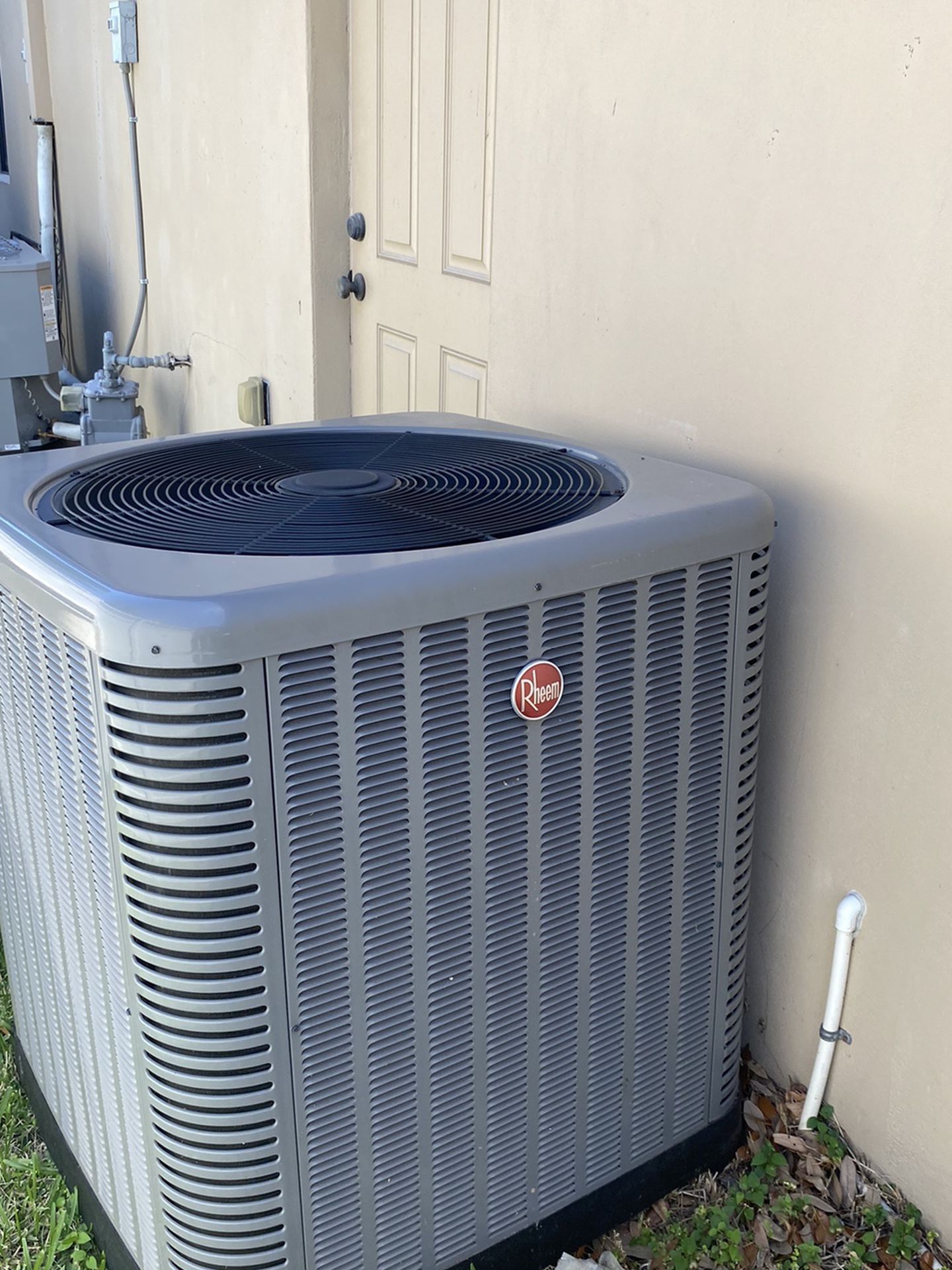4 Ton AC Condenser  Less Than 2 Years Old With Existing Warranty  Still Has Freon Inside  