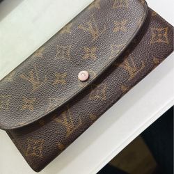 LV womens wallet