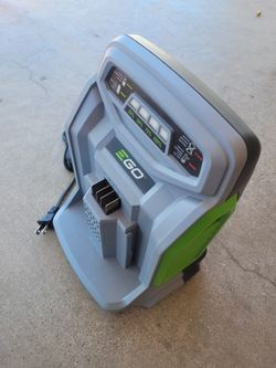 Ego Power rapid charger...FIRM PRICE_PRECIO FIJO $100 NEW_NUEVO