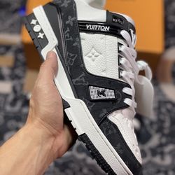 L.ouis Vuitton Trainer Sneaker Low