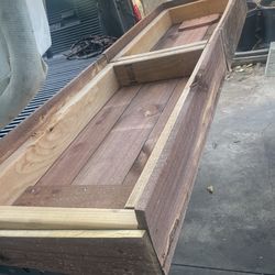 Looks Like Redwood Planting Box