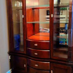China Cabinet And Buffet Table 