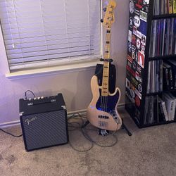 Fender Squier Classic Vibe 70s Jazz Bass W/ Fender Rumble 25 Bass Amp !!