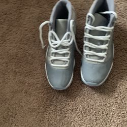 Jordan 11 Cool Grey Size 9.5