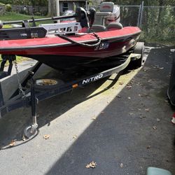 1997 Nitro 800 LXS Bass Boat 