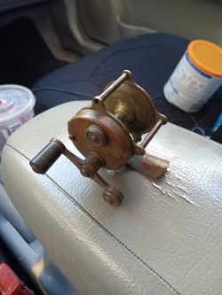 Vintage Hendry Fly Fishing Reel