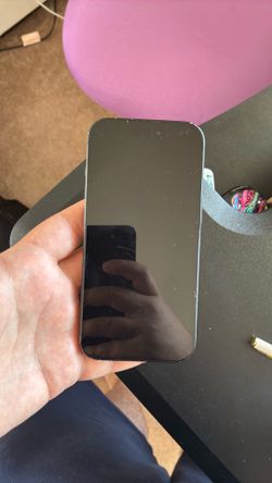 iPhone 15 128gb (Verizon finance lock)