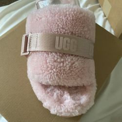 Ugg’s Slip On 
