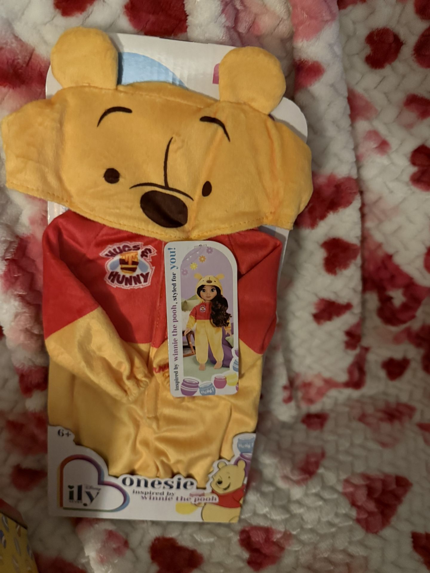 Cute Winnie The Pooh, Lunchbox And Doll Set