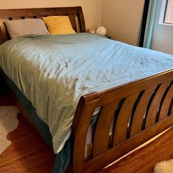 Queen bed frame (sleigh)