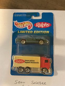 Hot Wheels 1997 1:64 Limited Edition Kroger 2 Pack Semi Truck New Packaged