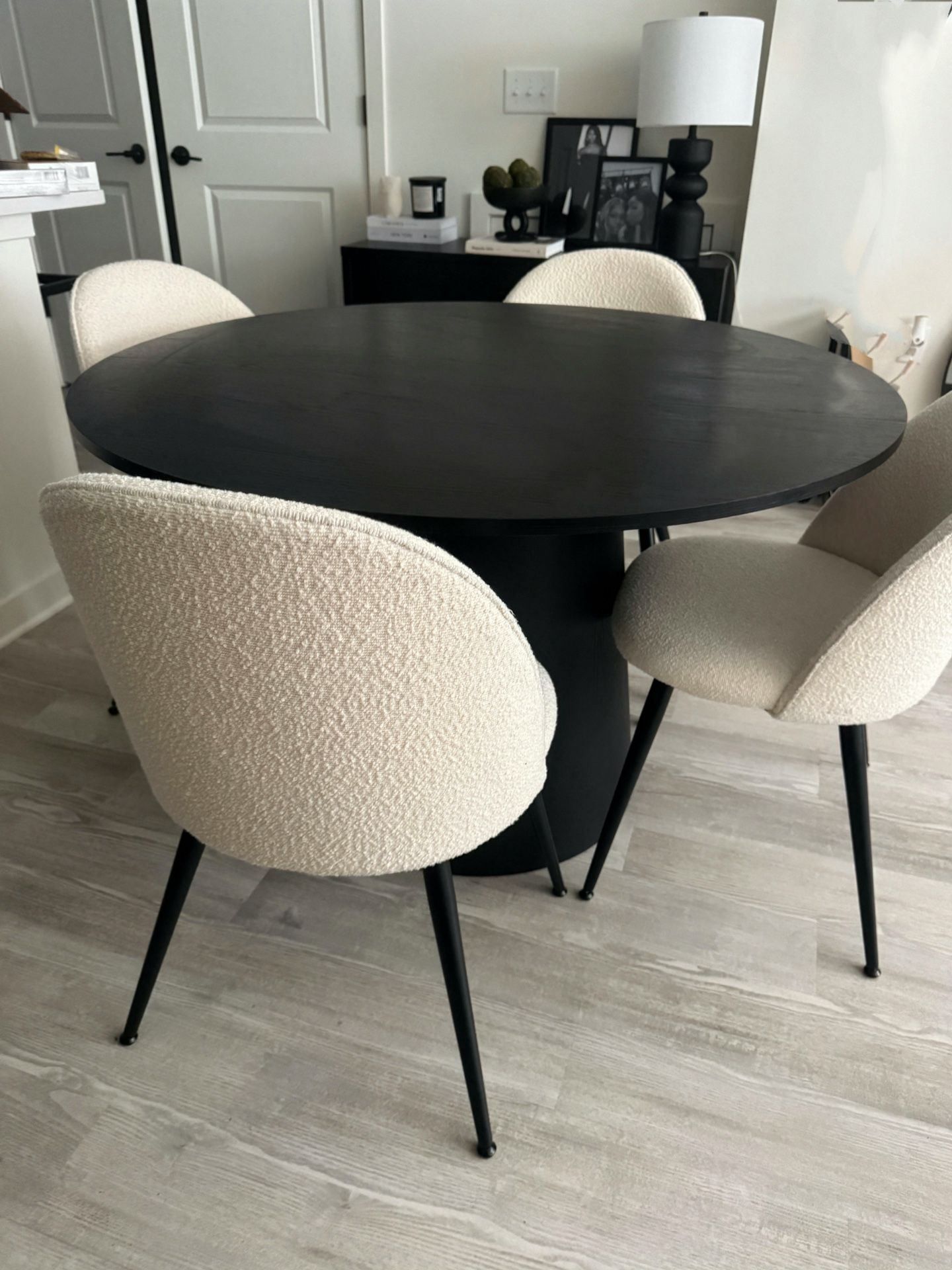 Pedestal Dining Set