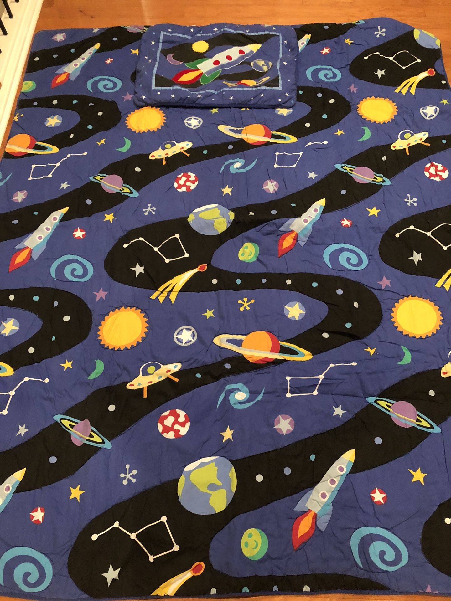 Space Twin Comforter - Planets - Solar System - I have 2 sets. Perfect for Bunk Beds