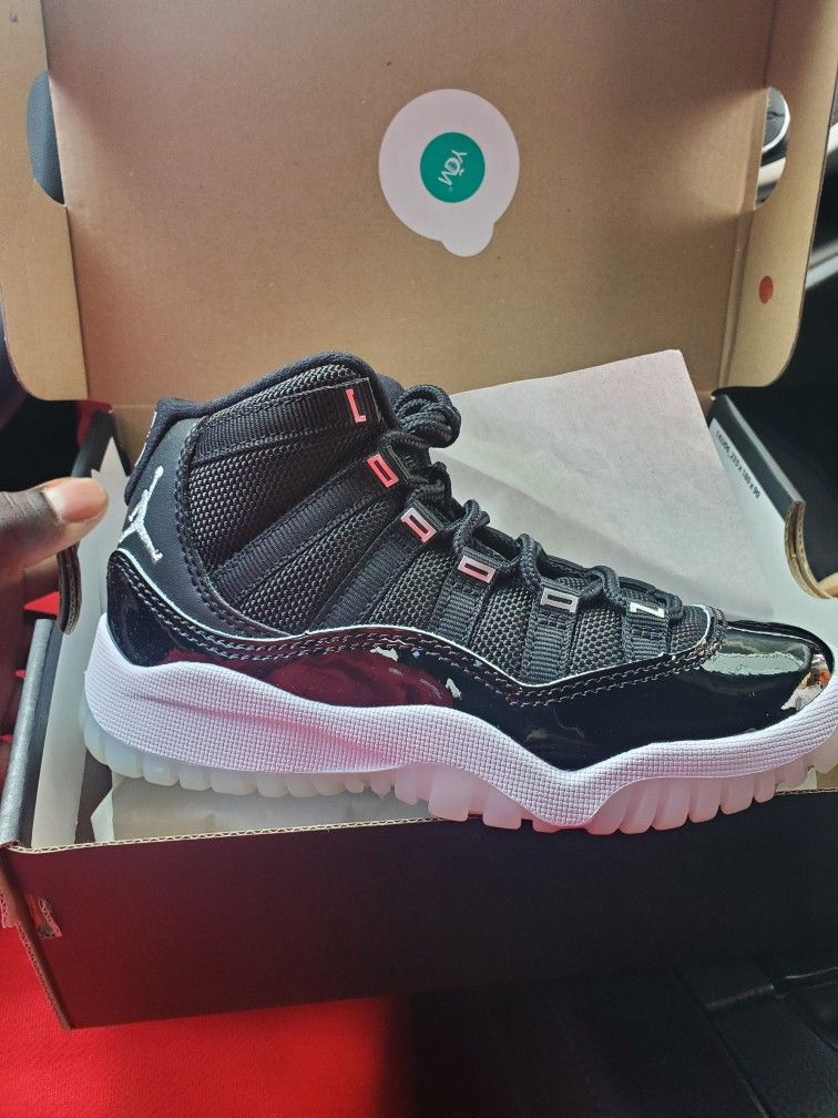 Retro 11s. Size 11c