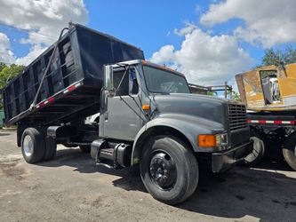 1998 NTERNATIONAL SINGLE AXLE DUMP TRUCK 15 FT DUMP BODY
DT466 MECHANICAL ENGINE