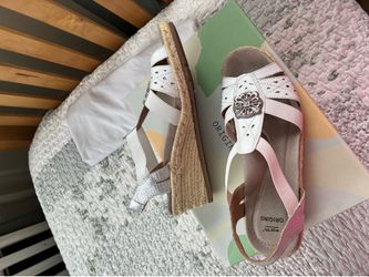 Women Sandals/ Boots
