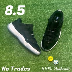 Size 8.5 Air Jordan 11 Retro low “Space Jam” 🪐