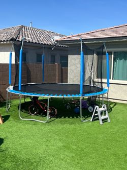 FREE Trampoline – You Must Disassemble & Haul Away