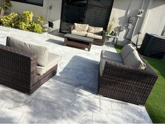 Pool outdoor seatings